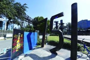 煤氣生產(chǎn)設(shè)備變身大牌發(fā)布場(chǎng)地 751老工廠轉(zhuǎn)型文創(chuàng)園的創(chuàng)新之路